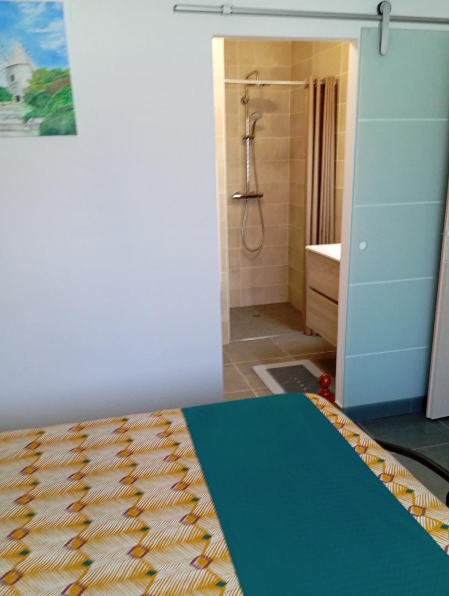 Almendra34480 Bed & Breakfast Magalas Ngoại thất bức ảnh