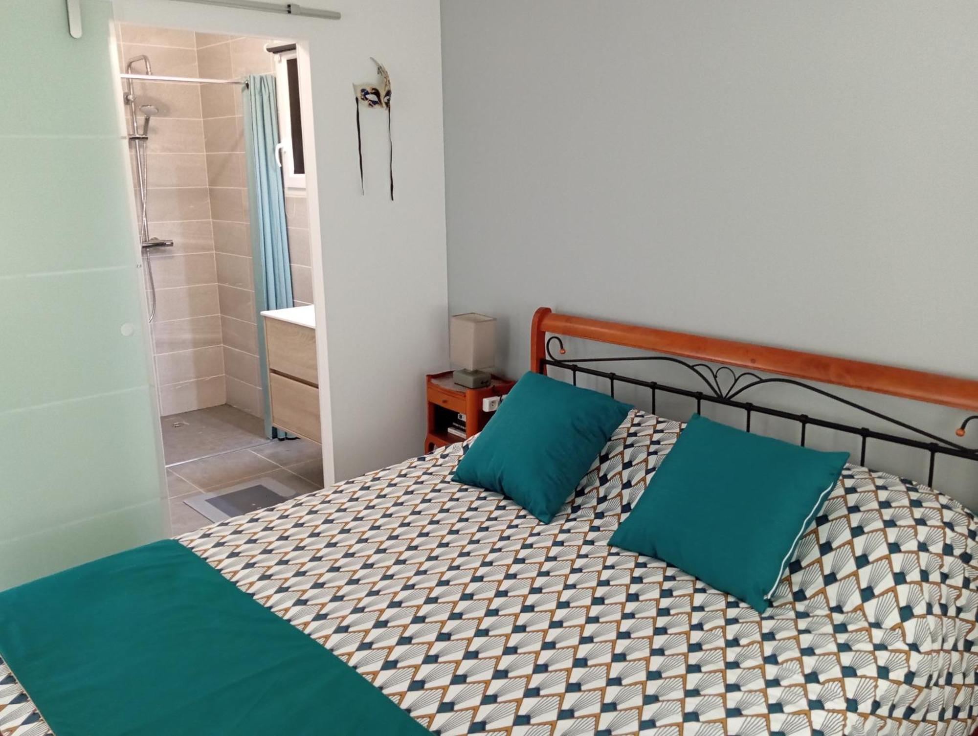 Almendra34480 Bed & Breakfast Magalas Ngoại thất bức ảnh